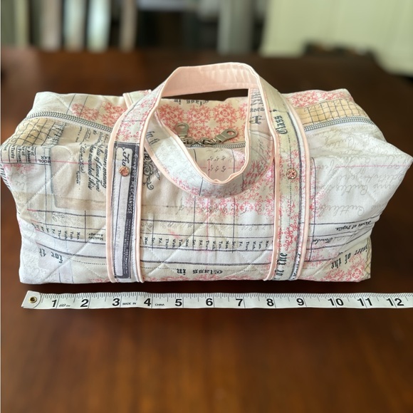 Handmade Quilted Toiletry/Makeup Bag - Two Zipper Pulls, Lined, Designer Fabric - Picture 7 of 8
